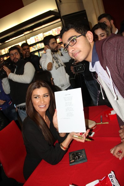 Signing session of Shams w Qamar
